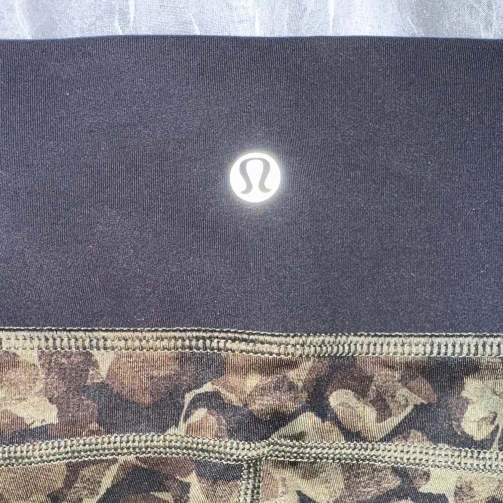 lululemon athletica Camo Women's Capris